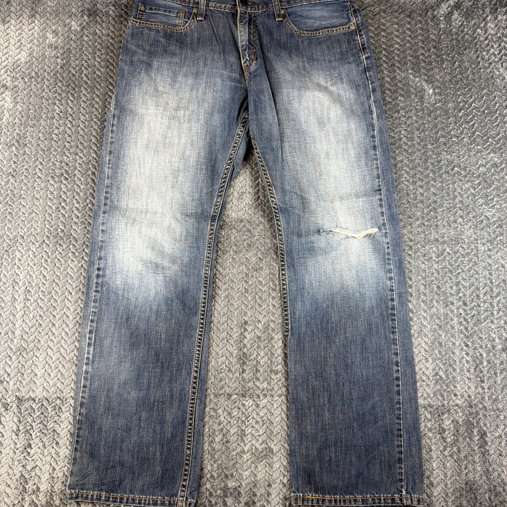 Levis 514 Jeans Mens 33x30 Medium Wash Blue Straight Leg Regular Fit Distressed